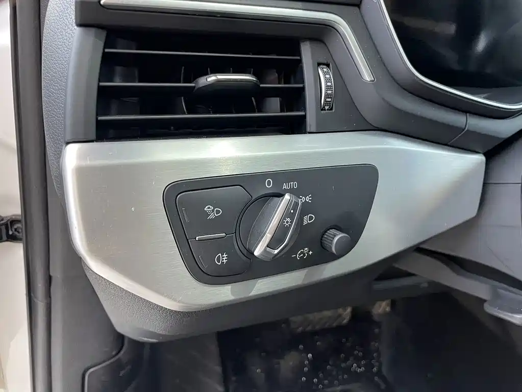 Audi A4L 2020款 40 TFSI 时尚动感型 купить на сайте DeffCars