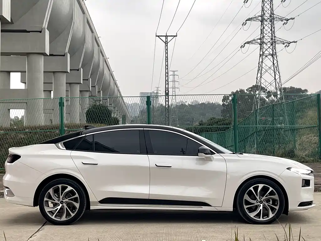 Mondeo 2022 facelift EcoBoost 245 Extreme купить на сайте DeffCars
