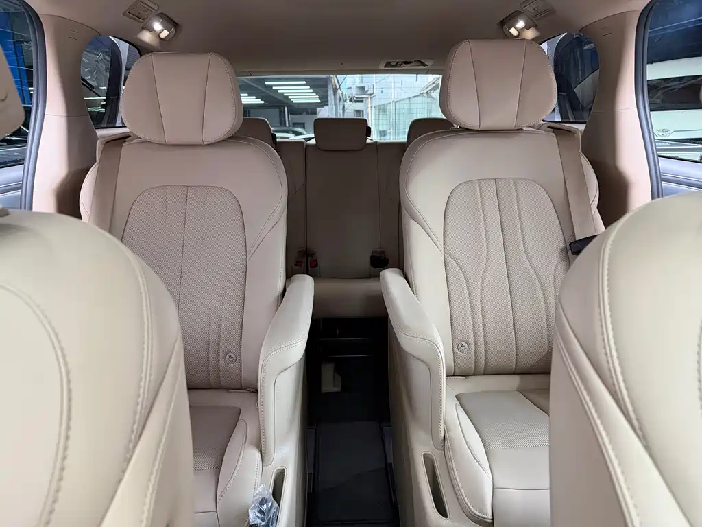 Buick GL8 New Energy 2025 Lu Shang Exclusive Edition 7 Seats купить на сайте DeffCars