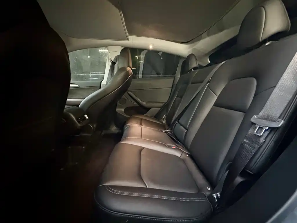 Model Y 2022 facelift rear-wheel drive version купить на сайте DeffCars