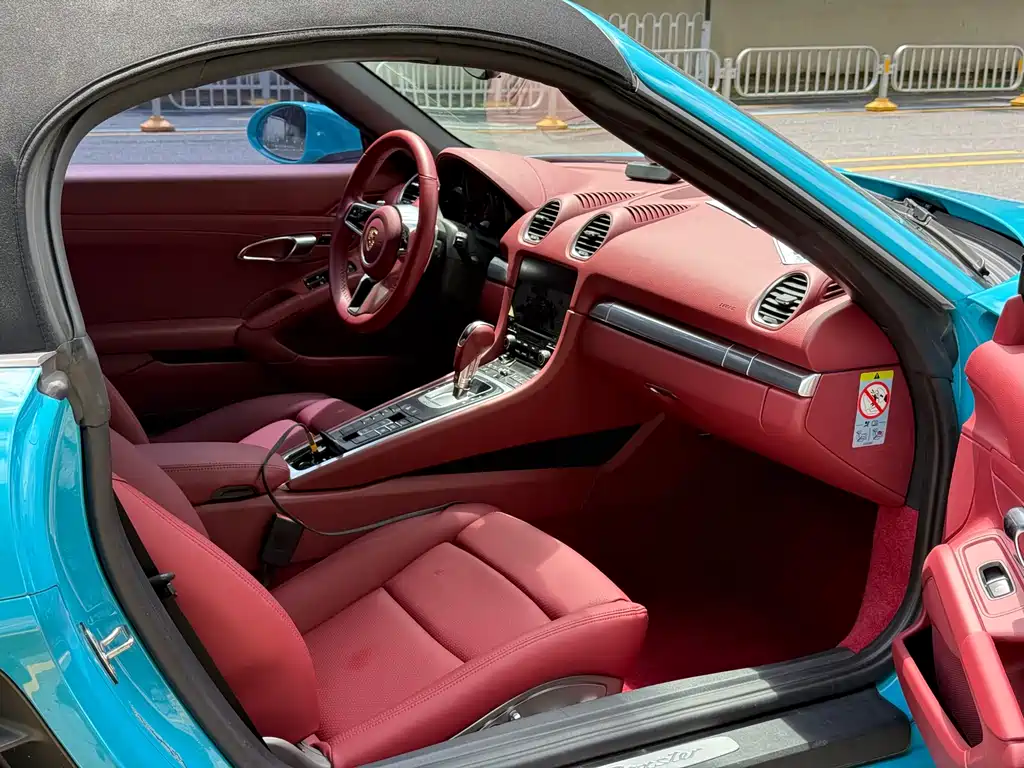 Porsche 718 2018 Boxster 2.0T купить на сайте DeffCars