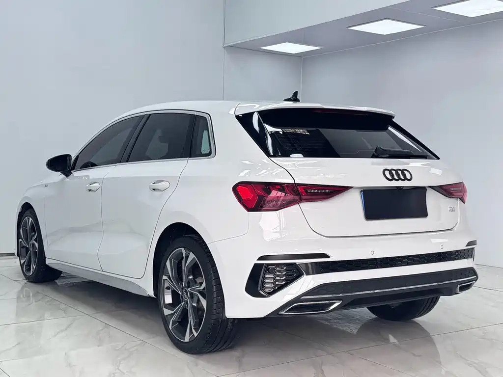 Audi A3 2021 Sportback 35 TFSI luxury sports model купить на сайте DeffCars