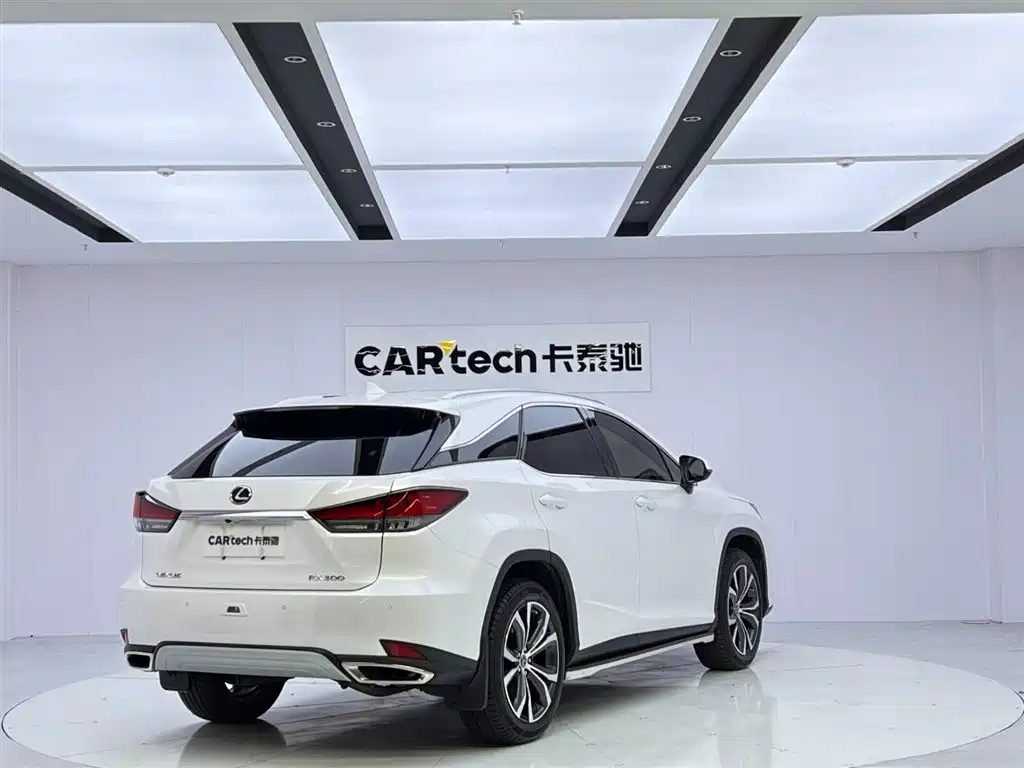Lexus RX 2020 facelift 300 four-wheel drive elegant version купить на сайте DeffCars