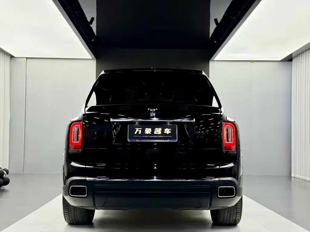 Cullinan 2018 five-seater version купить на сайте DeffCars