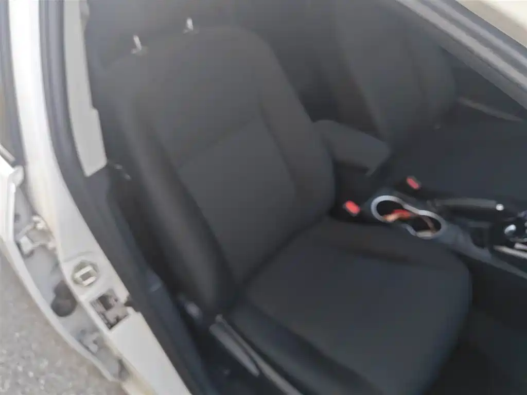 Ralink Shuangqing E+ 2019 1.8PH GS E-CVT Elite Sunroof Edition купить на сайте DeffCars