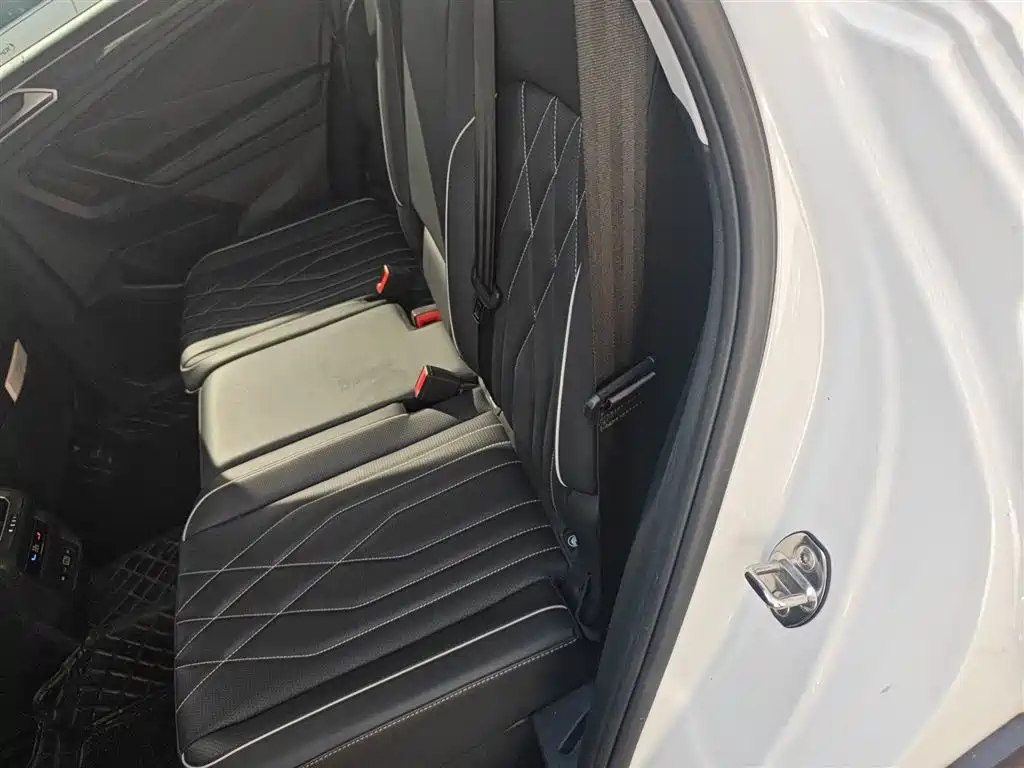 Tiguan L 2023 330TSI automatic two-wheel drive smart version купить на сайте DeffCars