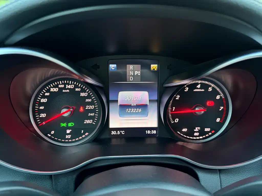 Mercedes-Benz C-Class 2016 C 180 L купить на сайте DeffCars