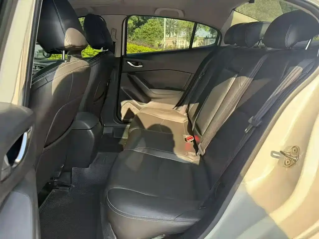 Mazda3 Angkesela 2014 sedan 1.5L automatic luxury model купить на сайте DeffCars