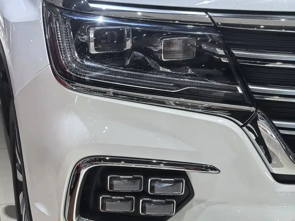 Roewe RX8 2019 30T Intelligent Network 2WD Super Flagship Edition купить на сайте DeffCars