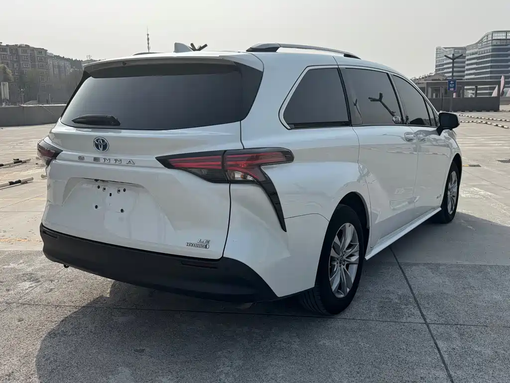 SIENNA 2023 2.5L Hybrid Comfort Edition купить на сайте DeffCars