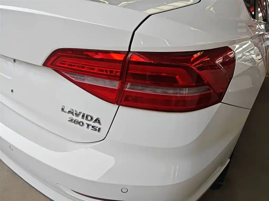 Lavida 2019 280TSI DSG Comfort Edition National VI купить на сайте DeffCars