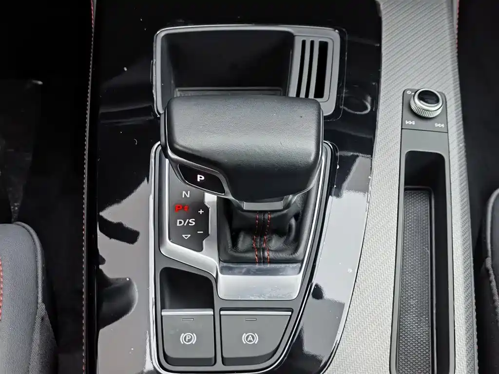 Audi Q5L 2022 40T RS Kit Burning Speed ​​Type купить на сайте DeffCars
