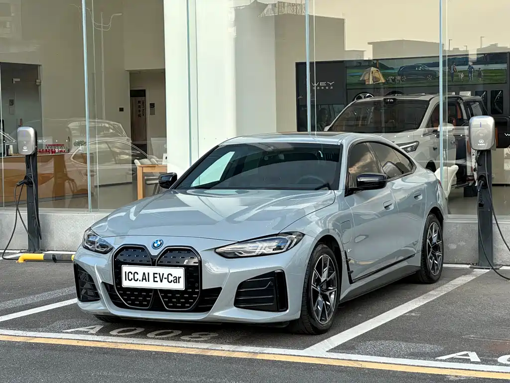 BMW i4 2023 eDrive40 купить на сайте DeffCars