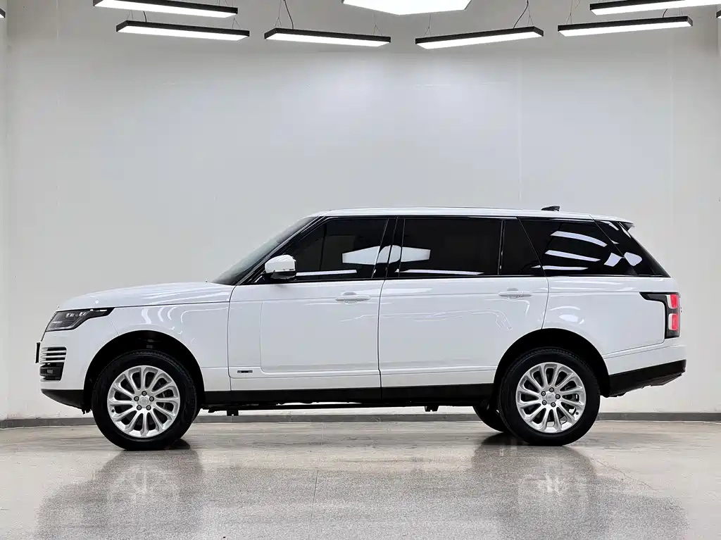 Range Rover 2018 3.0 SC V6 Vogue Extended Edition купить на сайте DeffCars