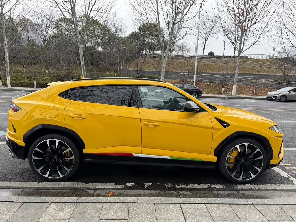 Urus 2018 4.0T V8 купить на сайте DeffCars