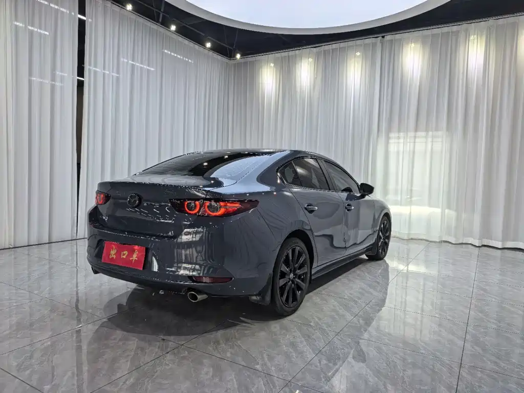 Mazda Axela 2022 2.0L Automatic Obsidian Edition купить на сайте DeffCars