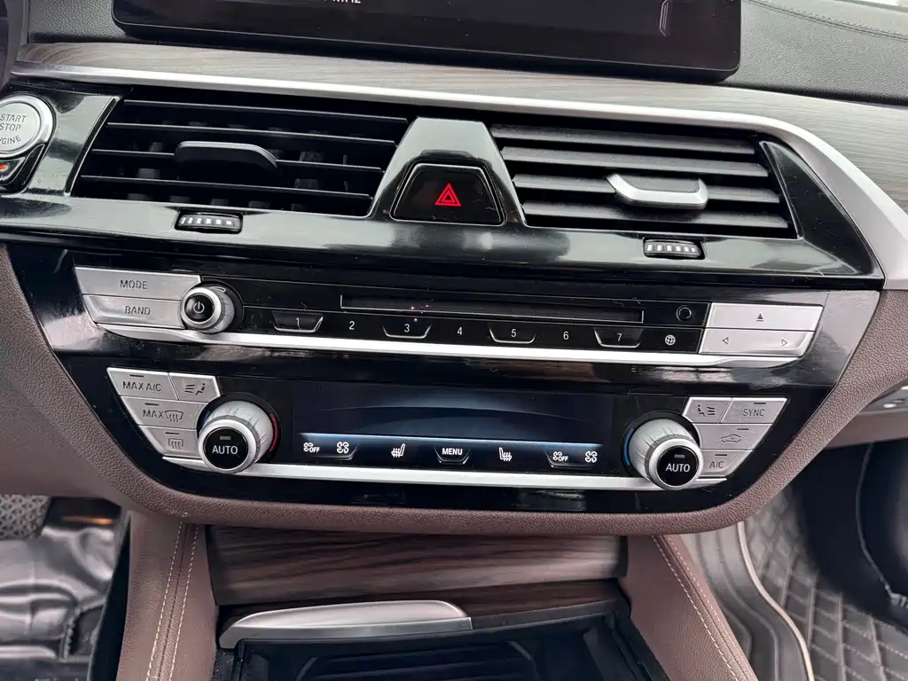BMW 5 Series 2019 530Li Exclusive Luxury Package купить на сайте DeffCars