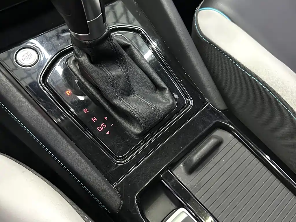 JETTA VS5 2023 model 280TSI automatic high-gloss enjoyment type купить на сайте DeffCars