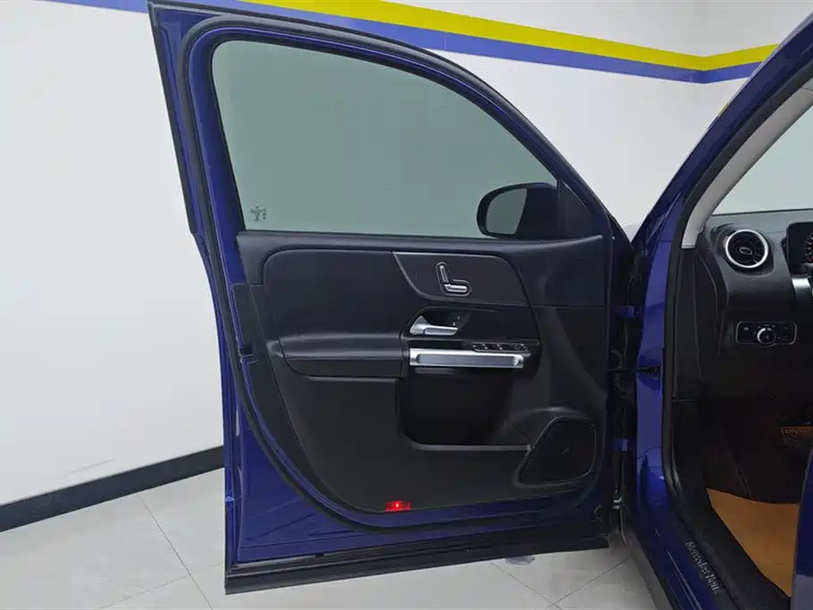 Mercedes-Benz GLB 2020 GLB 200 Dynamic купить на сайте DeffCars