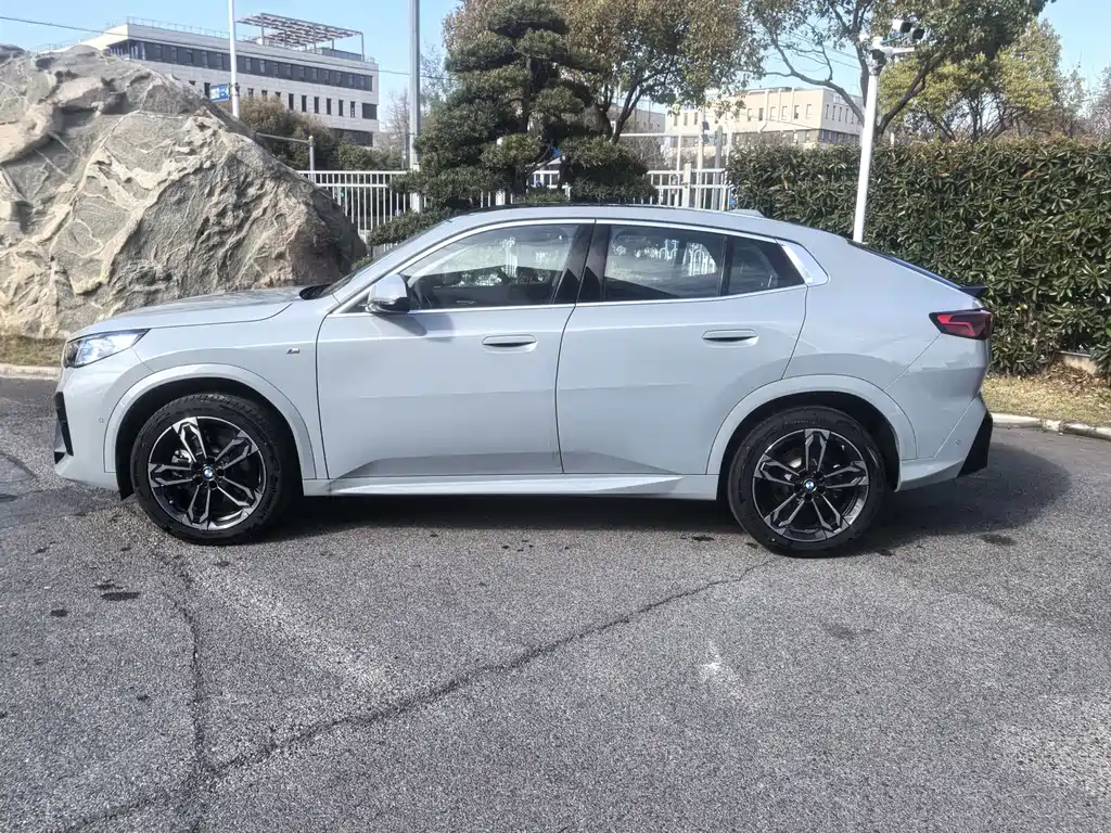 BMW X2 imported 2024 sDrive25i M sports package купить на сайте DeffCars
