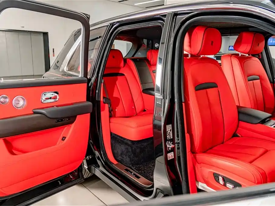 Cullinan 2024 four-seat version купить на сайте DeffCars