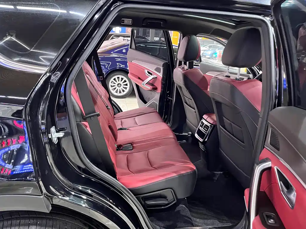 Jietu X70 PLUS 2023 model 1.5T DCT Ziqiang PRO 5 seats купить на сайте DeffCars
