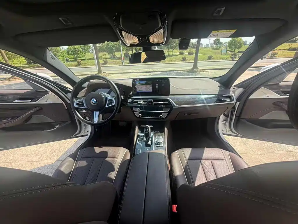 BMW 5 Series 2022 facelift 525Li M Sports Package купить на сайте DeffCars