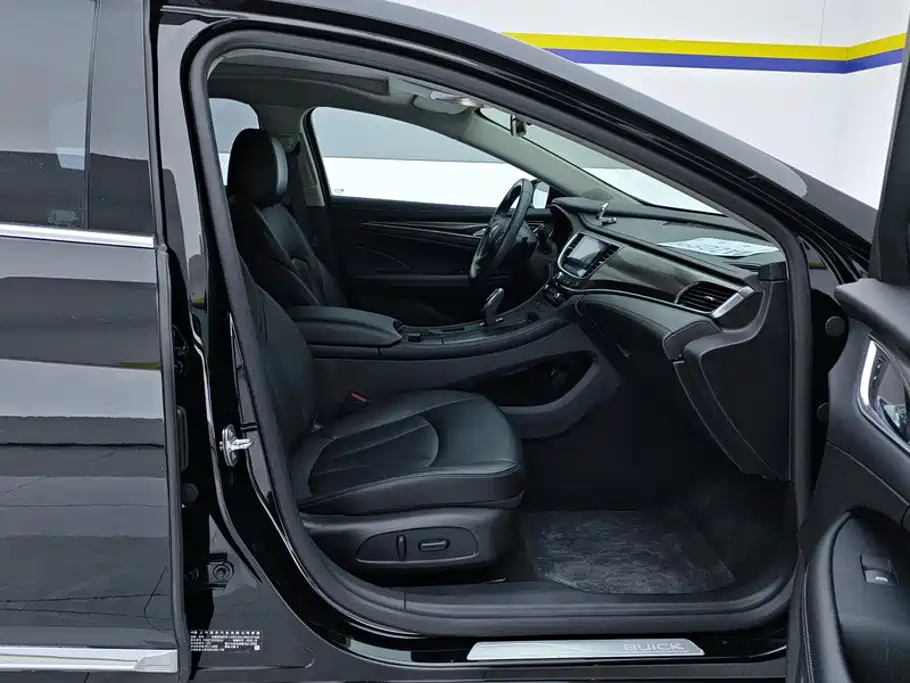 LaCrosse 2022 652T luxury model купить на сайте DeffCars