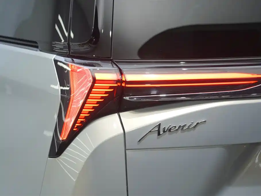 Buick GL8 New Energy 2024 Lu Zun Exclusive Edition 7 seats купить на сайте DeffCars