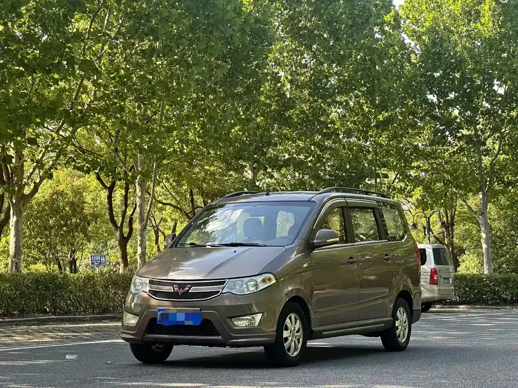 Wuling Hongguang 2015 1.5L S basic model National IV купить на сайте DeffCars