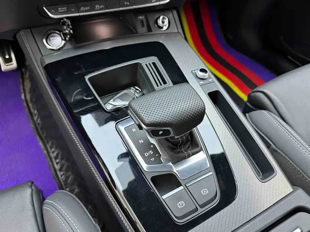 Audi Q5L 2023 40T luxury and dynamic model купить на сайте DeffCars
