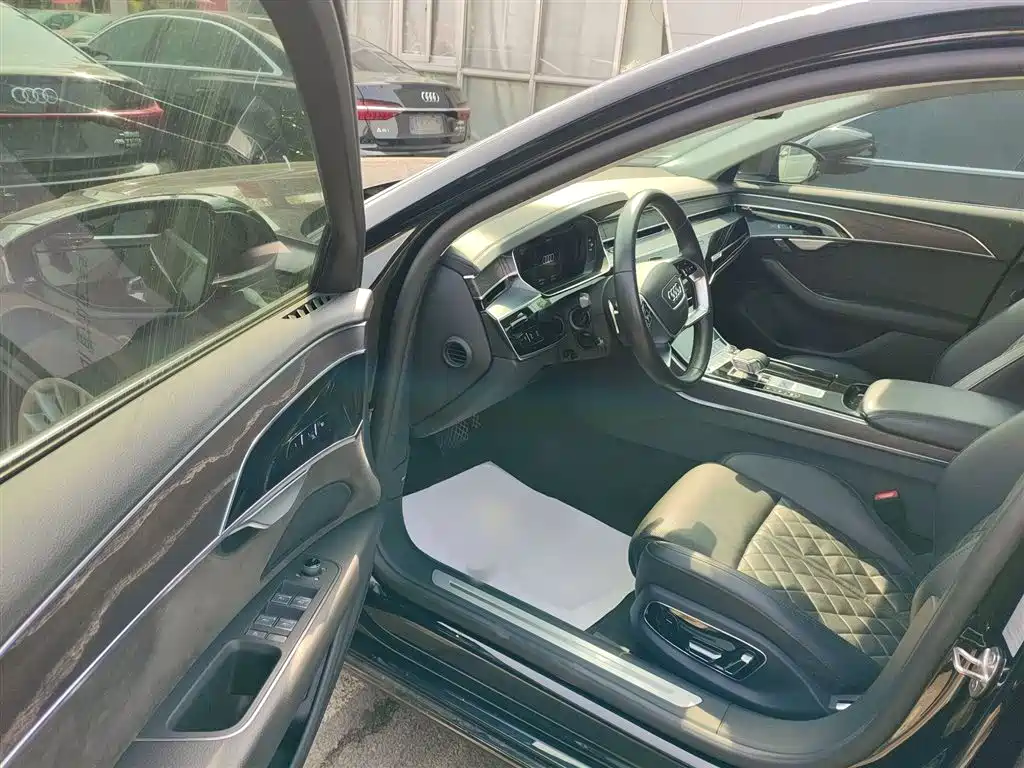 Audi A8 2021 A8L 50 TFSI quattro comfort type купить на сайте DeffCars