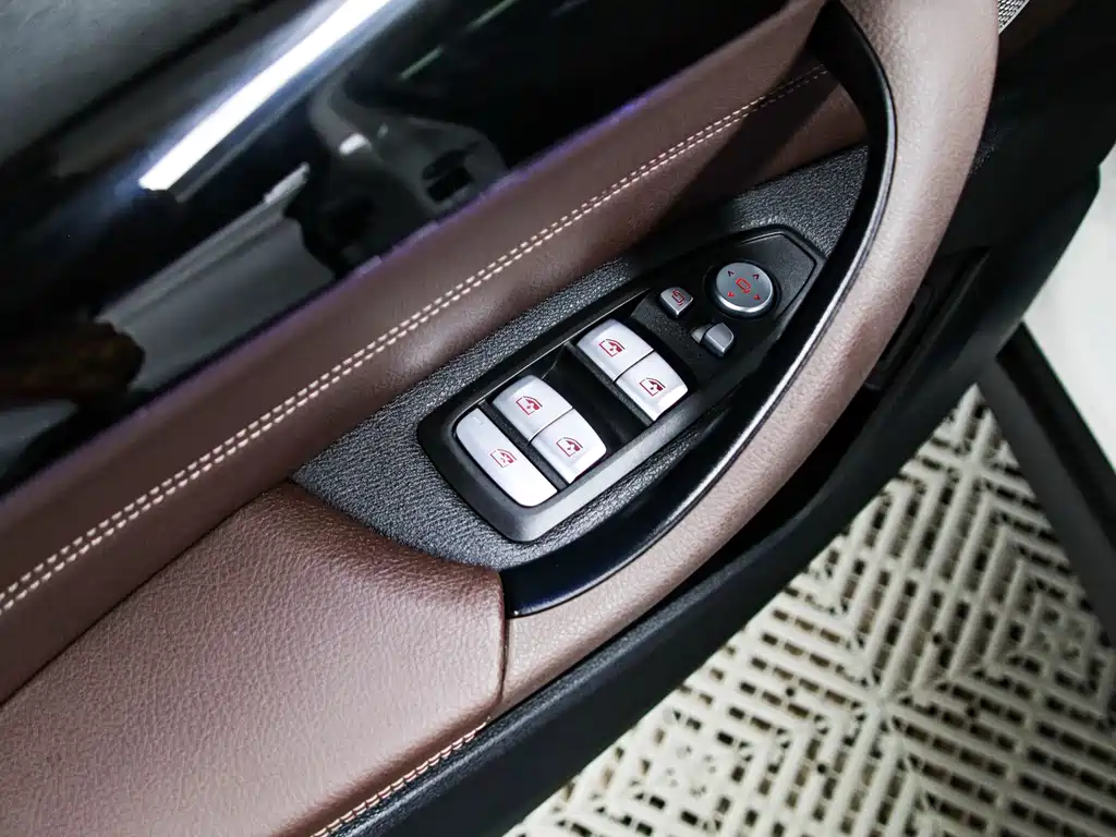 BMW X1 2022 sDrive20Li Fashion Model купить на сайте DeffCars