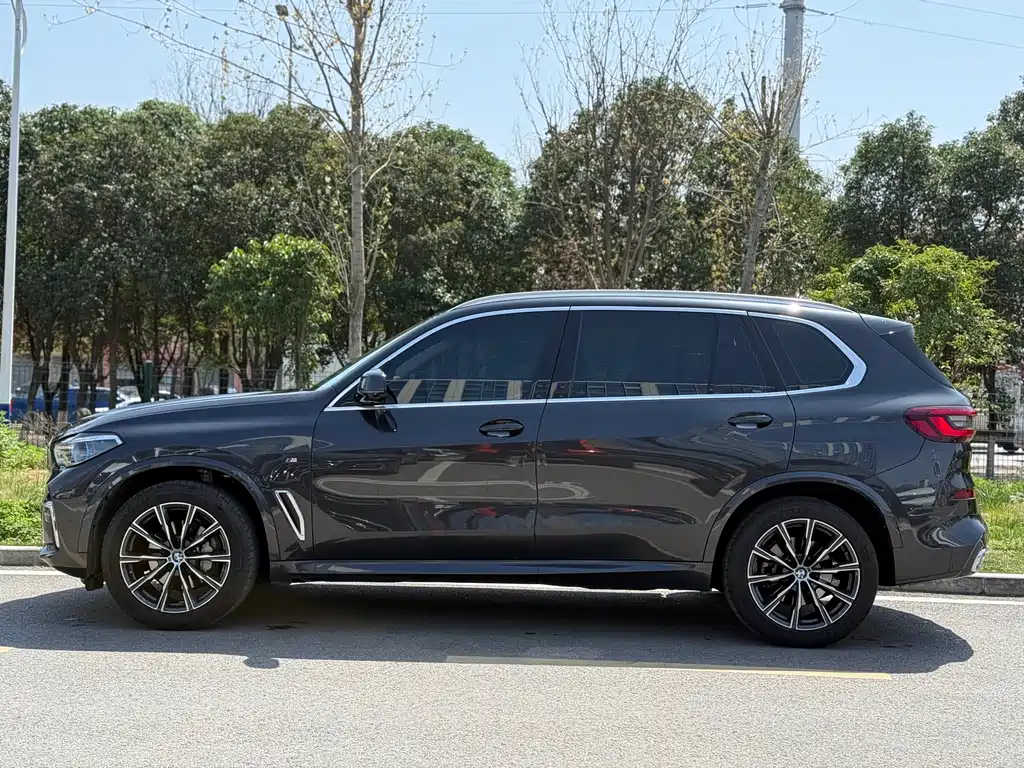 BMW X5 2022 facelift xDrive 30Li exclusive M sports package купить на сайте DeffCars