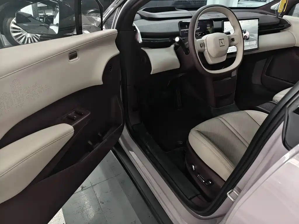 Jikrypton X 2023 four-wheel drive YOU version 5 seats купить на сайте DeffCars