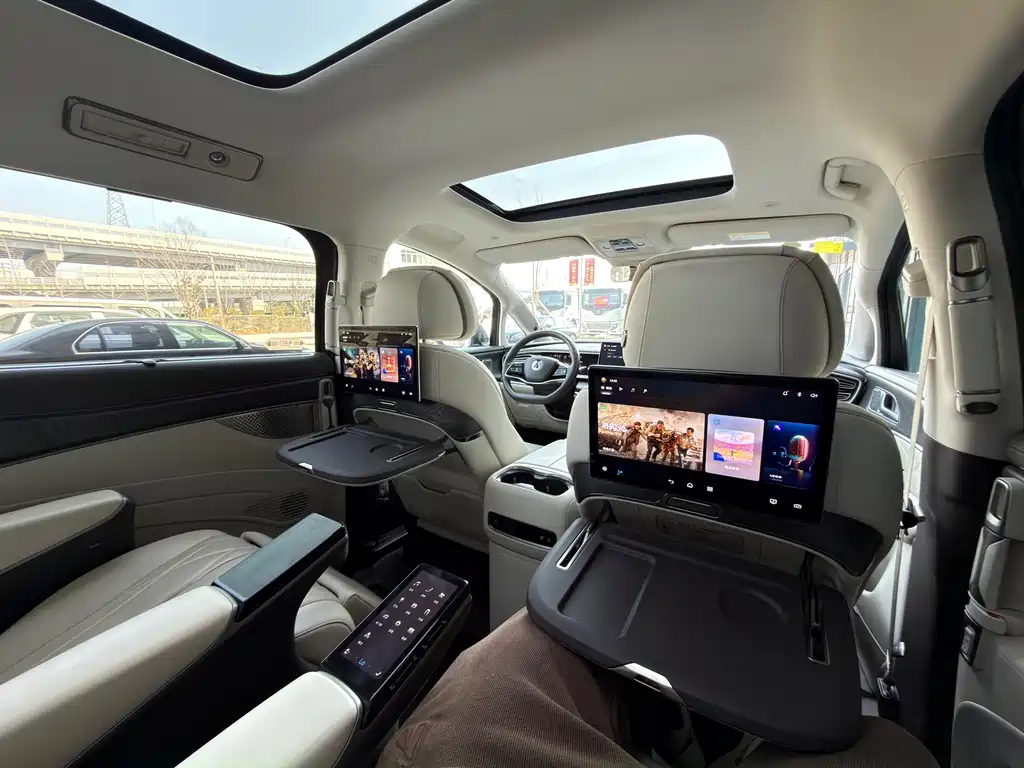 Denza D9 2025 DM-i smart driving version 1020 four-wheel drive premium model купить на сайте DeffCars