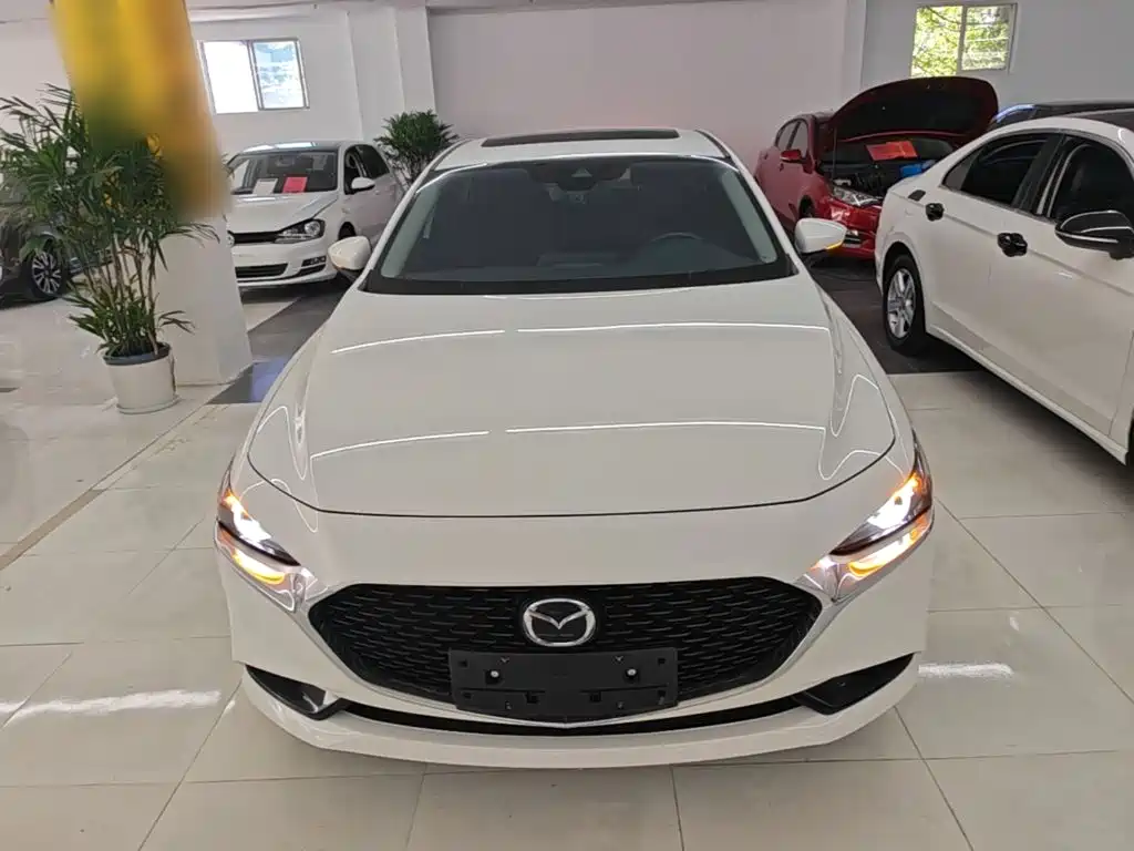 Mazda Axela 2022 2.0L Automatic Quality Edition купить на сайте DeffCars