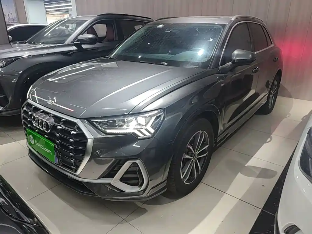 Audi Q3 2022 35 TFSI aggressive and dynamic купить на сайте DeffCars