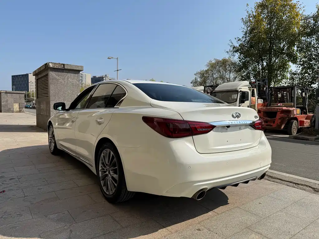 Infiniti Q50L 2021 2.0T Enjoy Edition купить на сайте DeffCars
