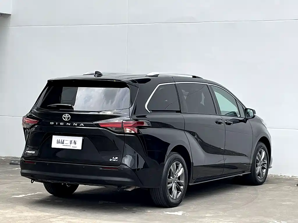 SIENNA 2026 2.5L dual-engine two-wheel drive comfort version купить на сайте DeffCars