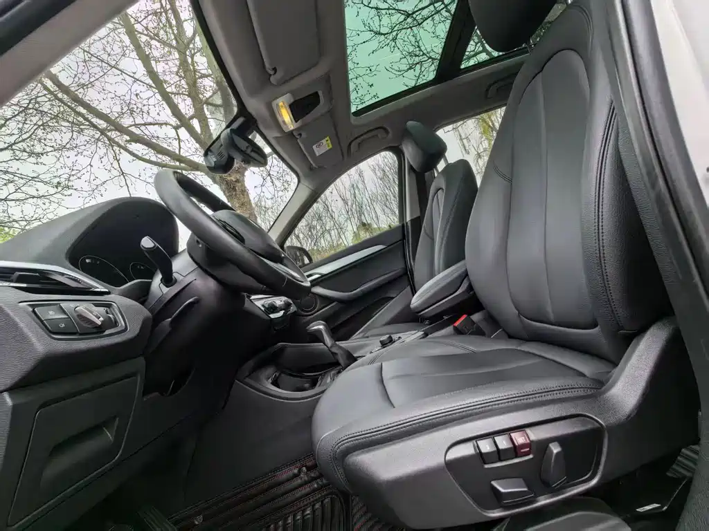 BMW X1 2018 sDrive20Li Leading Model купить на сайте DeffCars