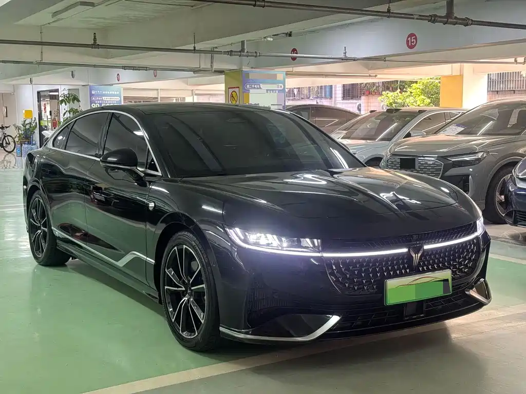 Lantu Chasing Light 2024 PHEV four-wheel drive ultra-long battery life flagship version купить на сайте DeffCars
