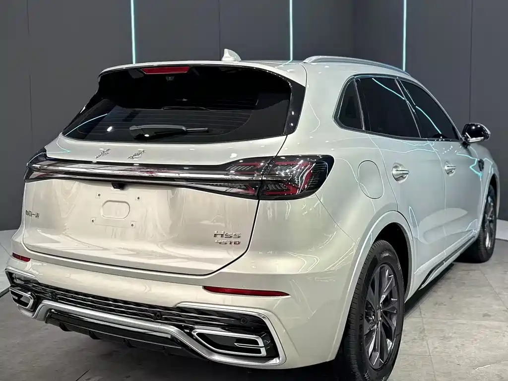Hongqi HS5 2023 2.0T Qixiang Pro version купить на сайте DeffCars