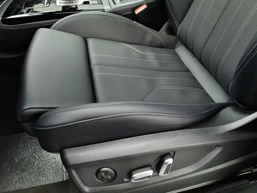 Audi Q5L 2025 40 TFSI Luxury Dynamic Edition купить на сайте DeffCars