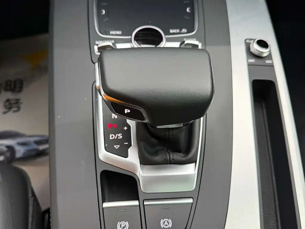 Audi Q5L 2020 facelift 40 TFSI enjoys fashionable style купить на сайте DeffCars