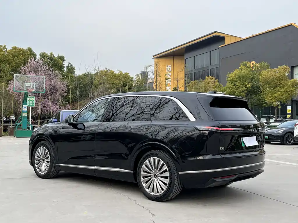 Ledo L90 2025 Max six-seater version купить на сайте DeffCars
