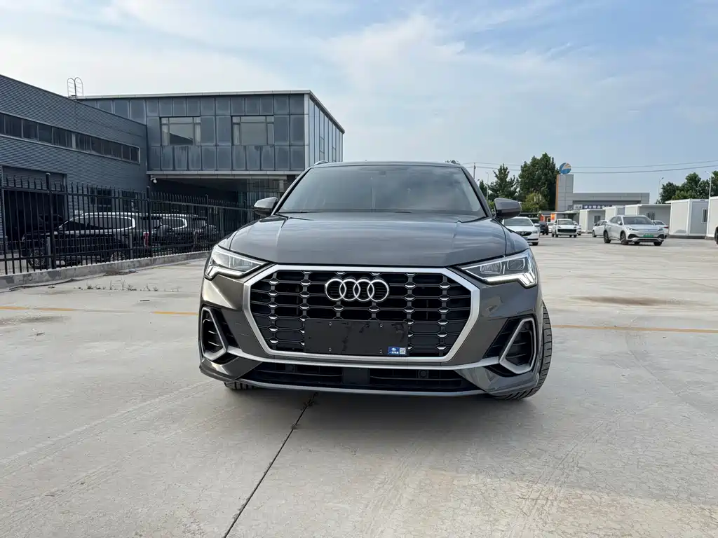 Audi Q3 2022 35 TFSI Fashion Dynamic купить на сайте DeffCars