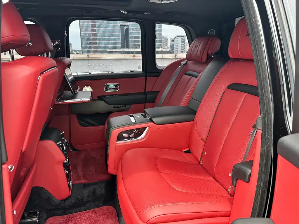 Cullinan 2018 Four Seater Edition купить на сайте DeffCars