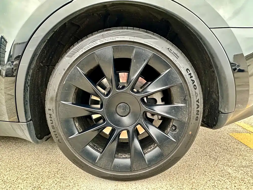 Model Y 2023 rear-wheel drive version купить на сайте DeffCars