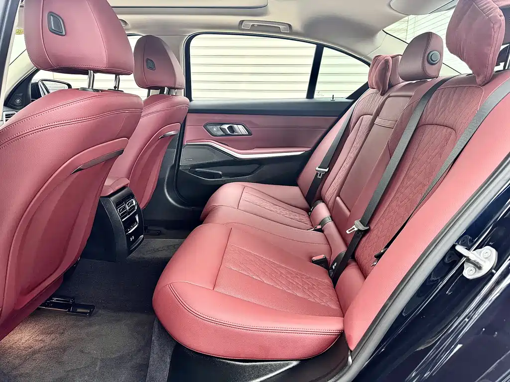 BMW i3 2025 eDrive 40L Night Sports Package купить на сайте DeffCars
